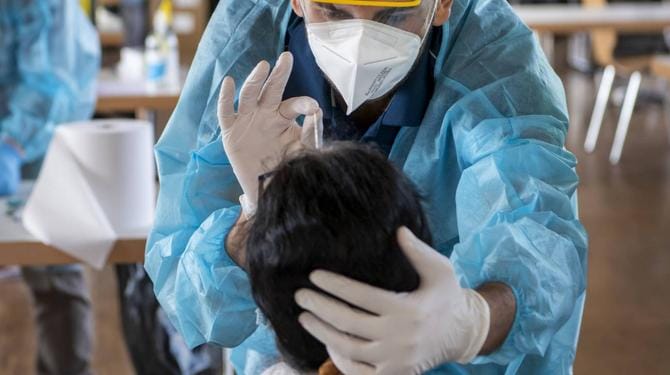 Covid: 132 casi e un decesso nelle ultime 24 ore