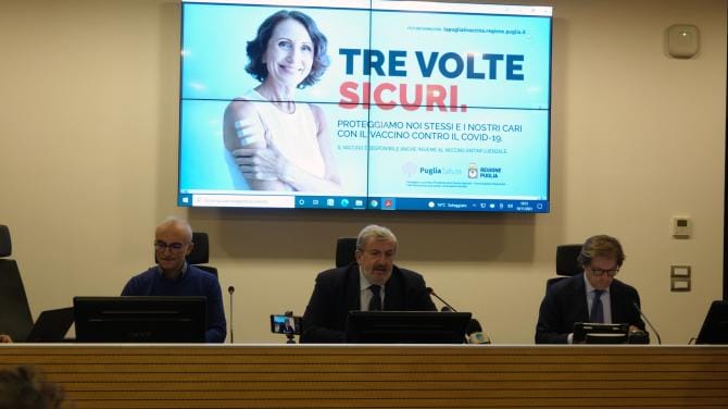 Da lunedì via alla terza dose per gli over40 in Puglia Da lunedì via alla terza dose per gli over40 in Puglia
