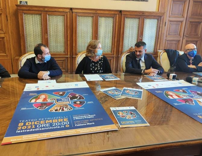 Al teatro Petruzzelli Noemi e tanti altri artisti
