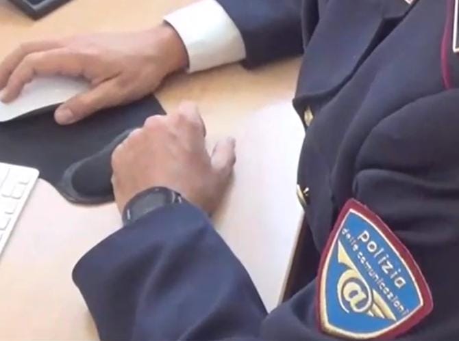 Pedopornografia, ai domiciliari ex sacerdote della provincia di Lecce