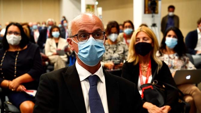 Covid. Lopalco: «Infezione da virus si considera pari a una dose di vaccino» Covid. Lopalco: «Infezione da virus si considera pari a una dose di vaccino»