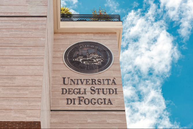 Le scuole di specializzazione di medicina a Foggia “dicono trentatré”