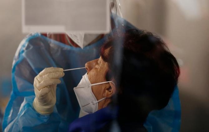 Covid, 1.134 nuovi positivi e due morti in Puglia