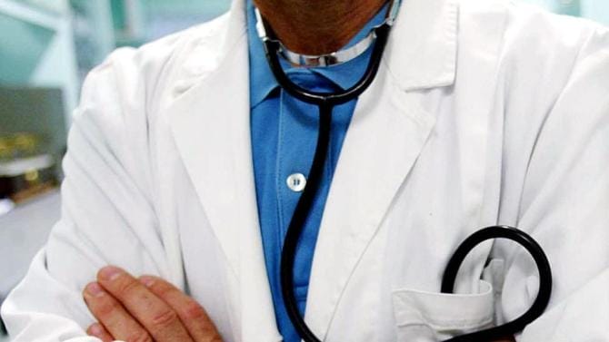Foggia, Ordine dei medici sospende 63 professionisti no vax