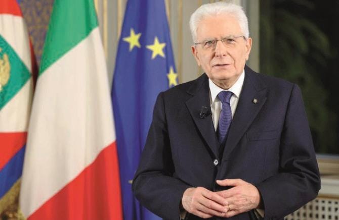 Nel suo ultimo discorso da capo dello Stato Mattarella striglia ancora i non vaccinati
