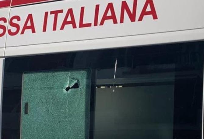 Spari contro le ambulanze della Croce Rossa, netta condanna della Asl Taranto