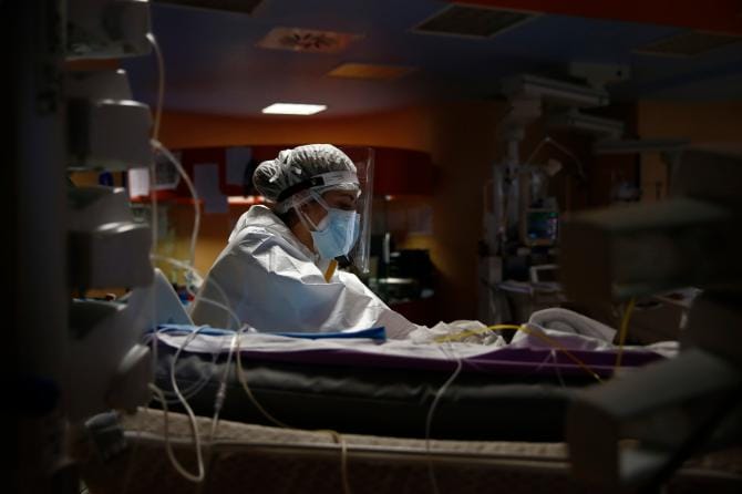 Covid, in Puglia superati i 7mila morti dall’inizio della pandemia. I nuovi positivi sono 5.558