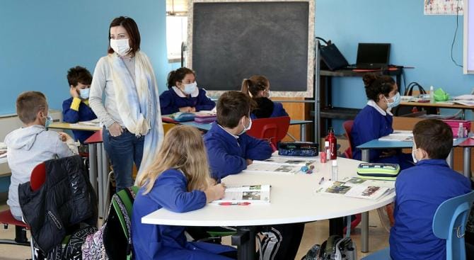 La scuola riparte nel caos