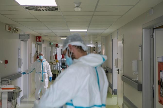 Covid, 2.813 nuovi casi in Puglia. Occupazione posti letto oltre soglia d’allerta