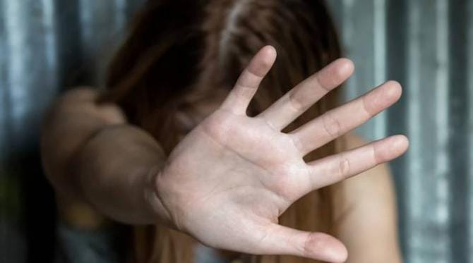 Cerignola, violenza sessuale sulla figlia e maltrattamenti: padre in carcere