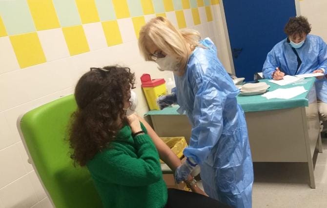 Vaccini, in Puglia superate le 8 milioni di somministrazioni. Via alle prenotazioni per “La notte è giovane” Vaccini, in Puglia superate le 8 milioni di somministrazioni. Via alle prenotazioni per “La notte è giovane”