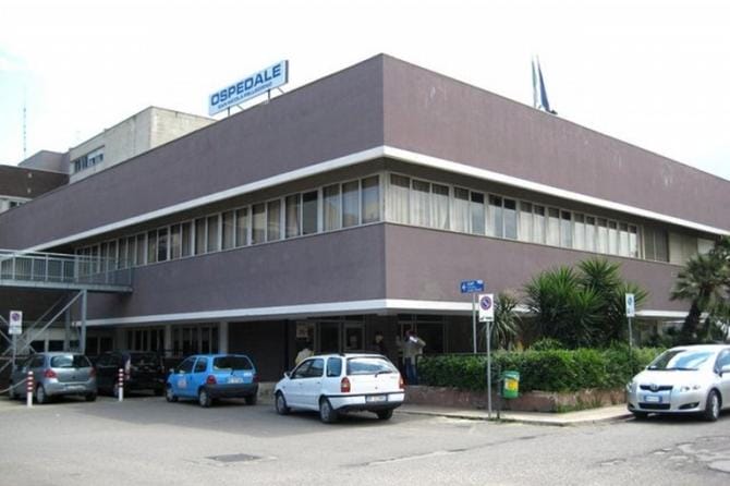 Covid, Asl Bt sospende ricoveri ordinari. Garantite urgenze e oncologici