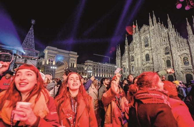Violenze di fine anno. La polizia perquisisce le case di 18 giovani