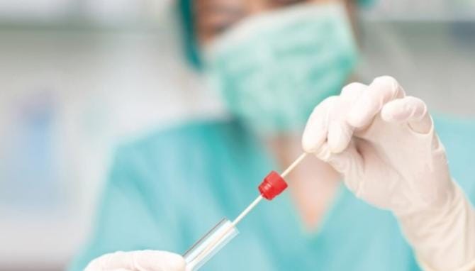 Bari, falsi positivi in farmacia per ottenere il green pass. Indaga la Procura