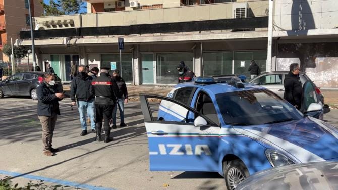 Poliziotti feriti a Taranto: l’aggressore «era sotto effetto di cocaina e sparò ad altezza d’uomo»
