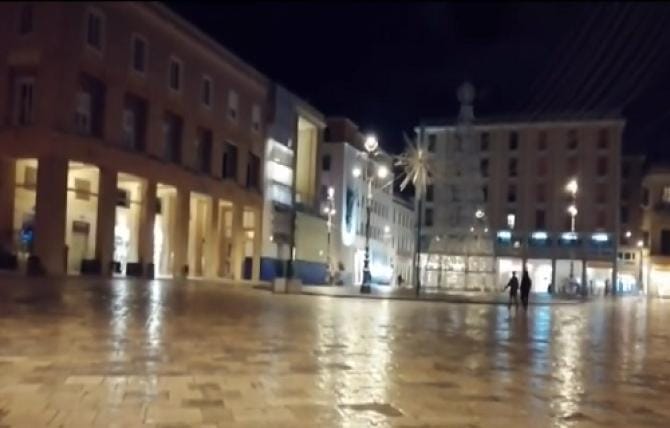 Il covid azzera la movida nel Salento: gennaio da incubo a Lecce. Ora timida ripresa