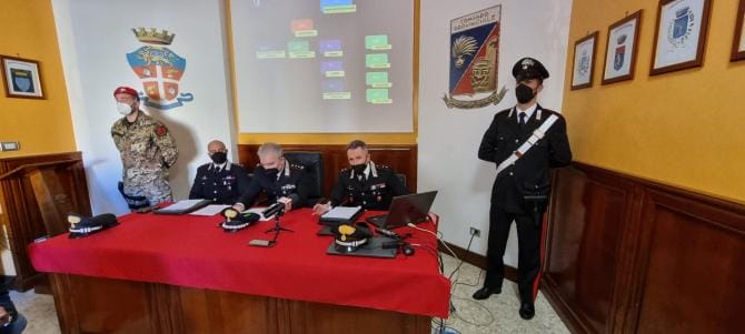 Traffico di droga e armi: 30 indagati e 11 arrestati nell’operazione dei carabinieri a Brindisi