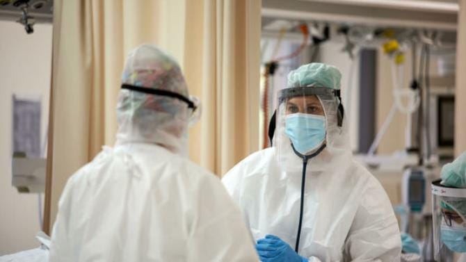 Covid, in Puglia ancora 18 morti. I nuovi casi sono 8.595, tasso di positività all’11,3%