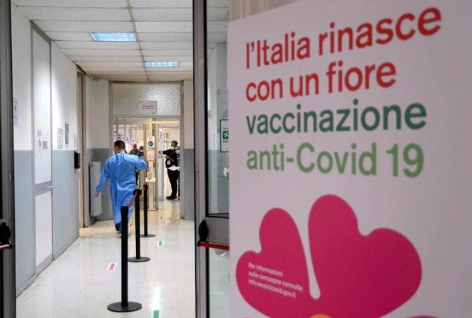Covid, Ordine dei medici di Bari sospende altri 11 professionisti non in regola con l’obbligo vaccinale