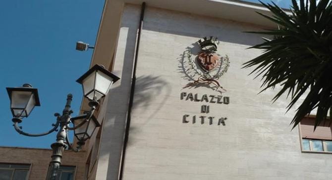 A Brindisi un nuovo sportello del comune aiuta i migranti a cercare casa