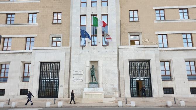 Scandalo Protezione civile Puglia, l’ex dirigente dell’economato porta ad altri funzionari