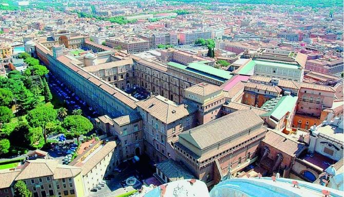 Da Vico al Vaticano: il racconto su Monsignor Francesco Angelicchio