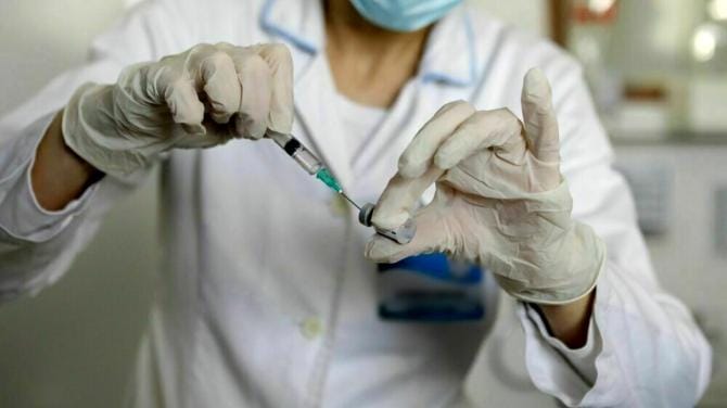 Covid, ad oggi 99 medici non in regola con obbligo vaccinale sospesi dall’Ordine di Bari