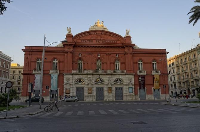 Bari, ipoteca sul teatro Petruzzelli per 43 milioni di euro 