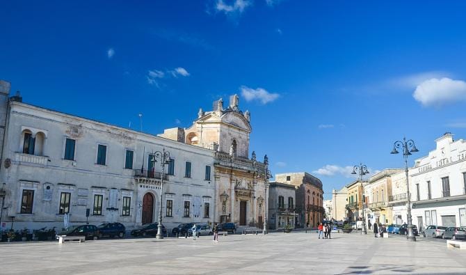 Manduria, l’antenna non si fa. Ma c’è il caso rifiuti