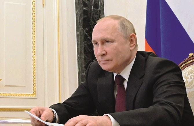 Vietato l’ingresso in Russia: Zuckerberg, Biden e Freeman nella lista nera di Putin