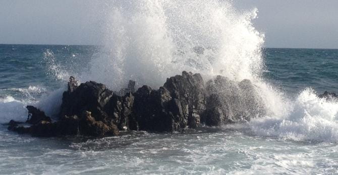 Puglia, allerta gialla da mezzanotte a domani 5 novembre: venti da forti a burrasca