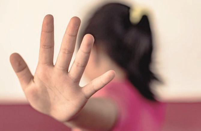 La Babele della pedopornografia in Puglia. Migliaia di foto e video, divisi per categorie