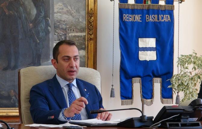 Comunali a Potenza, Fanelli verso la vittoria al primo turno: per gli instant poll è oltre il 51%