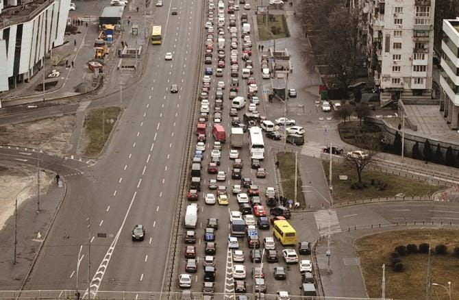 Ucraina, cinque milioni di rifugiati bellici in fuga dal paese