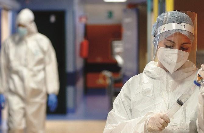 Puglia, concorso infermieri: la Regione raddoppia. Entro marzo reclutati 566 vincitori e 359 idonei