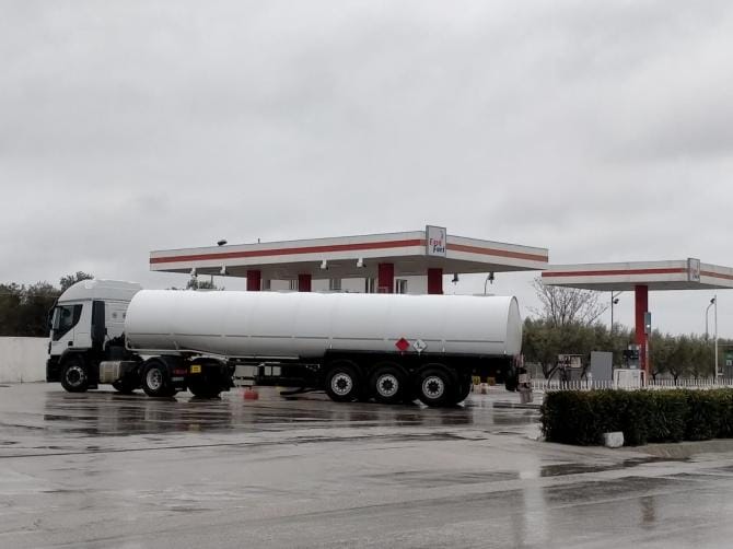 A Lucera arriva la prima cisterna di carburante dopo il blocco dei giorni scorsi