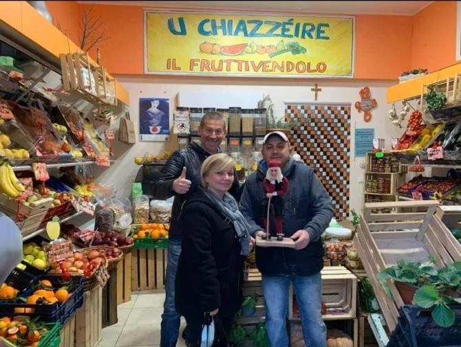 In Bicicletta mascherati. In piazza Margherita di Savoia si sfila per il buonumore