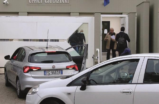 «Sostienimi alle elezioni. Così entrerai in squadra»