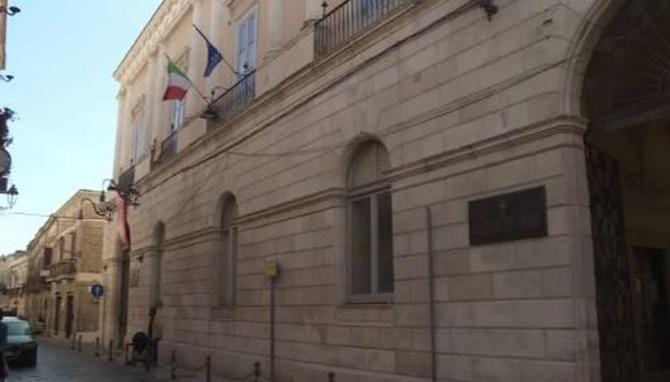 “R-Innoviamo Lucera” sospende i presidenti delle commissioni consiliari