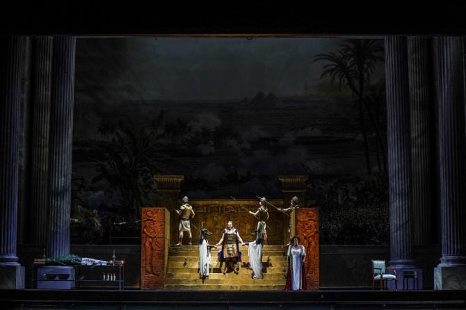 Sold out per la prima di Aida
