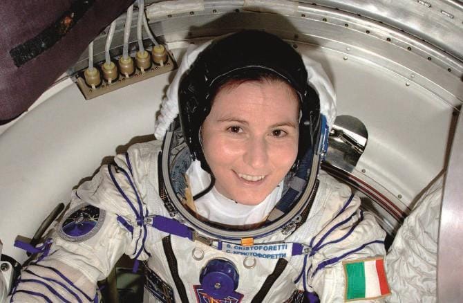 Cambio di ruolo per Astrosamantha: «Un peccato per tutte le donne che avevo ispirato»