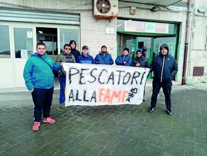 Mola, la marineria sempre in sciopero per il caro gasolio