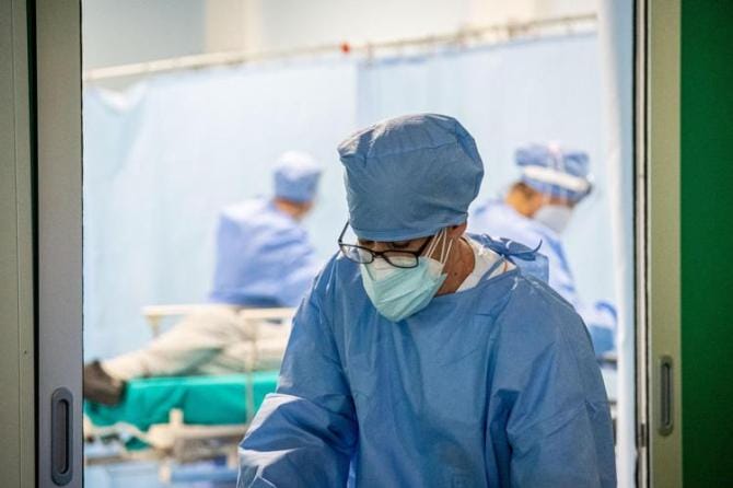 Covid, in Puglia 4.155 nuovi positivi e 15 morti. Tasso di positività al 14,2%