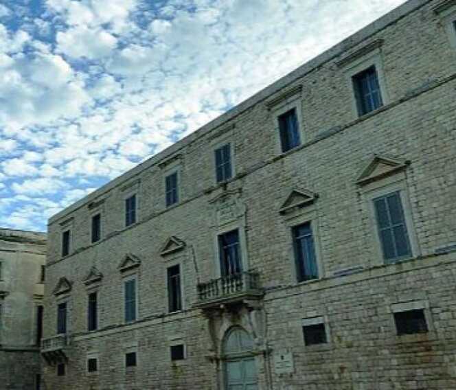 Trani, “favori” in cambio di vantaggi economici