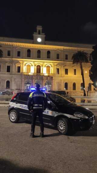 Bari, controlli della Polizia locale: sanzionati due locali in cui non veniva richiesto il “green pass”