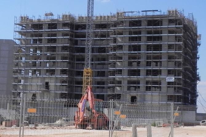 Bari, niente materiali e gare al palo: i cantieri si fermano. Galasso: «Rischio paralisi per le opere pubbliche»