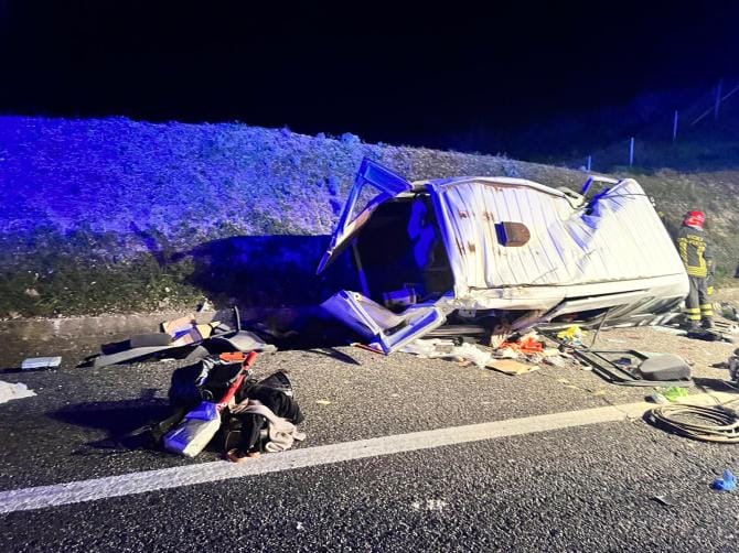 Suore dell’istituto Smaldone morte nell’incidente in autostrada, Decaro: «Tre donne straordinarie»