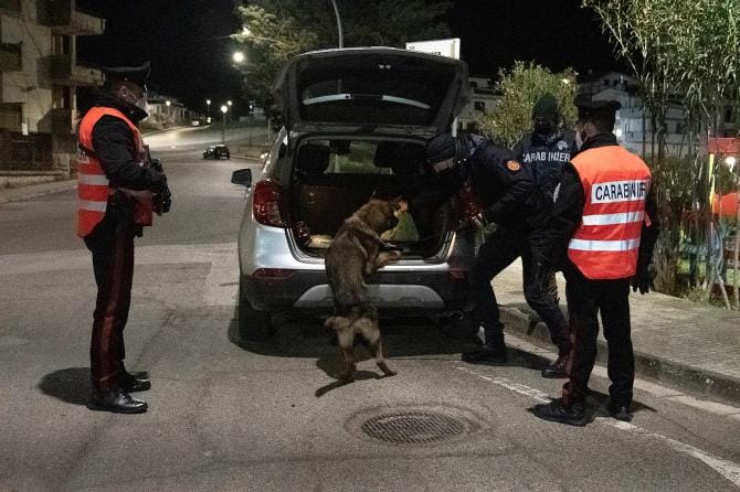 Cocaina, hashish e marijuana in casa: ai domiciliari giovane coppia residente a Montescaglioso