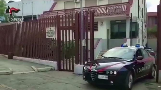 Bari, minacce e rapina al gestore di un locale: eseguiti sei ordini di carcerazione