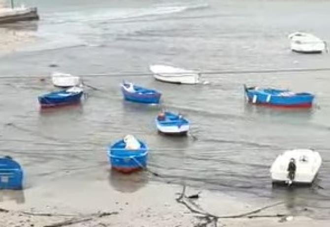 Torre a Mare, dragaggio “incagliato” e le barche si arenano